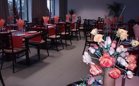 Auberge De L'Oust