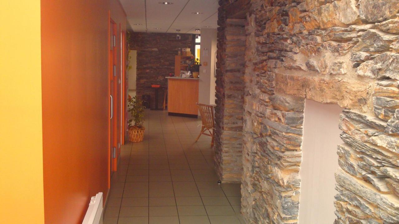 Auberge De L'Oust Uzel Exterior photo